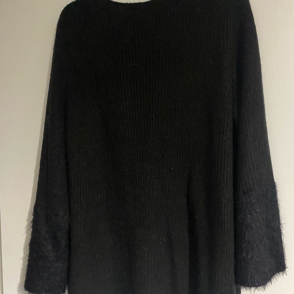 Sweater - Picture 4 of 6